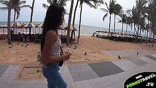 Teenie Thai Mädchen liebt großen Penis
