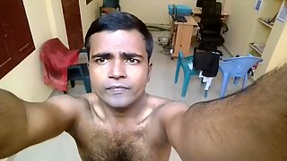 Mayanmandev - etelä-aasialainen intialainen mies selfie video 100